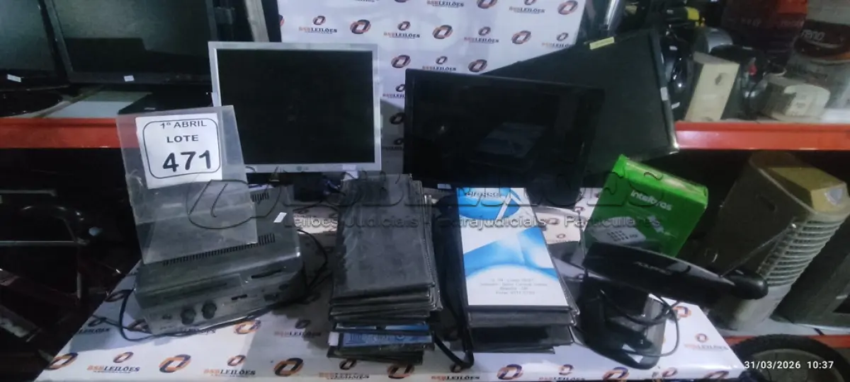 LOTE 471 - 29 CARDÁPIOS DOBRÁVEIS, 01 TELEFONE COM FIO MARCA INTELBRAS 01 RECEIVER MODELO FR 900 MARCA FRAHM 03 MONITORES DE LCD DE MARCAS E MODELOS DIVERSOS. (NO ESTADO) ATENÇÃO! FAZER A VISITAÇÃO ANTES DE ARREMATAR, NÃO SABEMOS SE FUNCIONA, LEILÃO NÃO TEM GARANTIA E NEM DEVOLUÇÃO, SUJEITO A POSSÍVEIS AVARIAS VISÍVEIS/OCULTAS E/OU AUSÊNCIA DE COMPONENTES.
