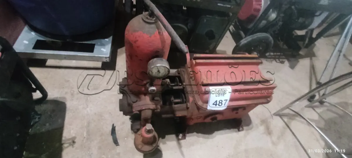 LOTE 487 - BOMBA HIDRÁULICA MODELO ML2 ROTAÇÃO 160 RPM PRESSÃO MAX 25KG/CM. (NO ESTADO) ATENÇÃO! FAZER A VISITAÇÃO ANTES DE ARREMATAR, NÃO SABEMOS SE FUNCIONA, LEILÃO NÃO TEM GARANTIA E NEM DEVOLUÇÃO, SUJEITO A POSSÍVEIS AVARIAS VISÍVEIS/OCULTAS E/OU AUSÊNCIA DE COMPONENTES.
