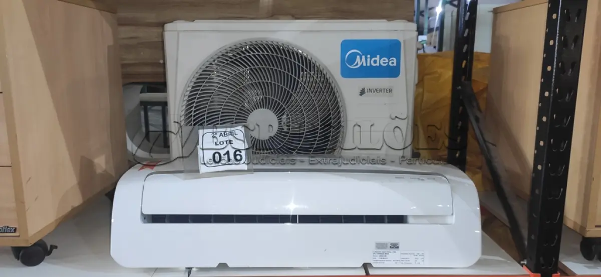 LOTE 016 - 01 AR CONDICIONADO MARCA MIDEA INVERTER 12.000 BTU/H. (NO ESTADO) ATENÇÃO! FAZER A VISITAÇÃO ANTES DE ARREMATAR, NÃO SABEMOS SE FUNCIONA, LEILÃO NÃO TEM GARANTIA E NEM DEVOLUÇÃO, SUJEITO A POSSÍVEIS AVARIAS VISÍVEIS/OCULTAS E/OU AUSÊNCIA DE COMPONENTES.