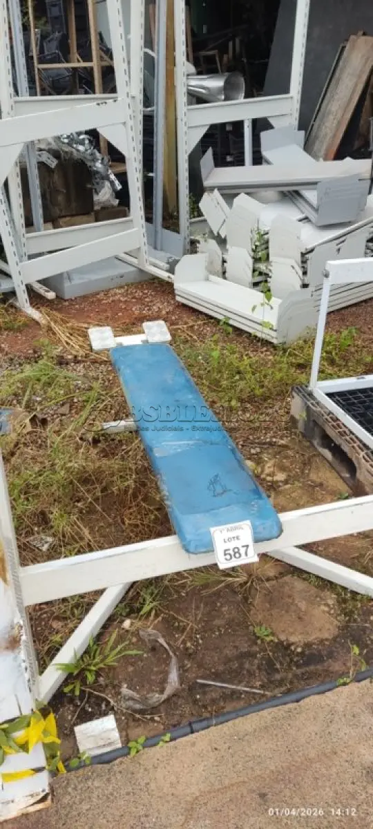 LOTE 587 - 01 MÁQUINA PARA TREINAMENTO DE PEITORAL. (NO ESTADO) ATENÇÃO! FAZER A VISITAÇÃO ANTES DE ARREMATAR, NÃO SABEMOS SE FUNCIONA, LEILÃO NÃO TEM GARANTIA E NEM DEVOLUÇÃO, SUJEITO A POSSÍVEIS AVARIAS VISÍVEIS/OCULTAS E/OU AUSÊNCIA DE COMPONENTES.