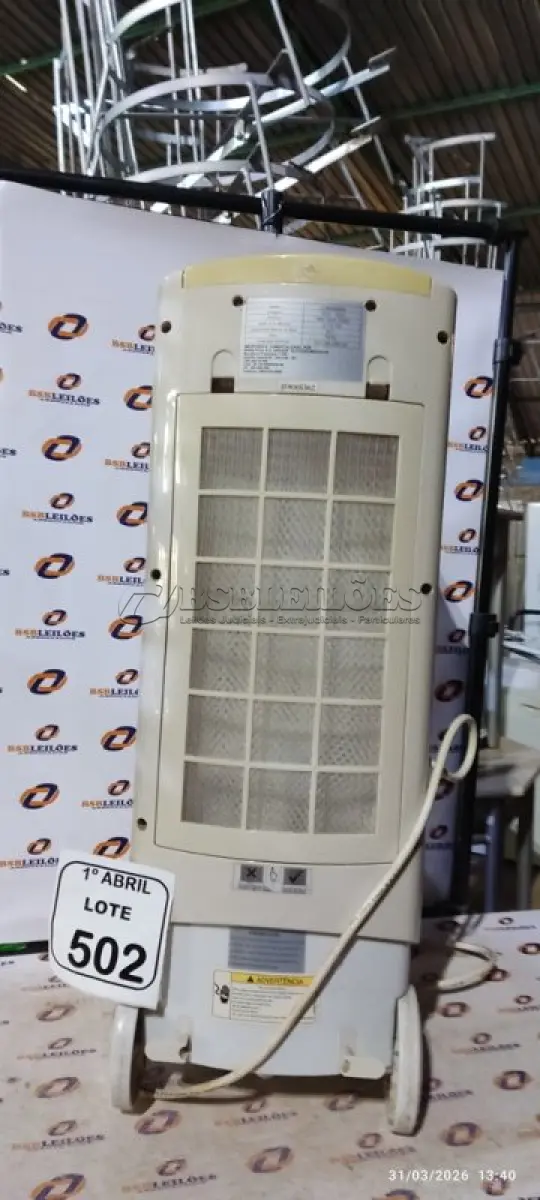 LOTE 502 - 01 CLIMATIZADOR DE AR 220V MARCA CONSUL. (NO ESTADO) ATENÇÃO! FAZER A VISITAÇÃO ANTES DE ARREMATAR, NÃO SABEMOS SE FUNCIONA, LEILÃO NÃO TEM GARANTIA E NEM DEVOLUÇÃO, SUJEITO A POSSÍVEIS AVARIAS VISÍVEIS/OCULTAS E/OU AUSÊNCIA DE COMPONENTES.