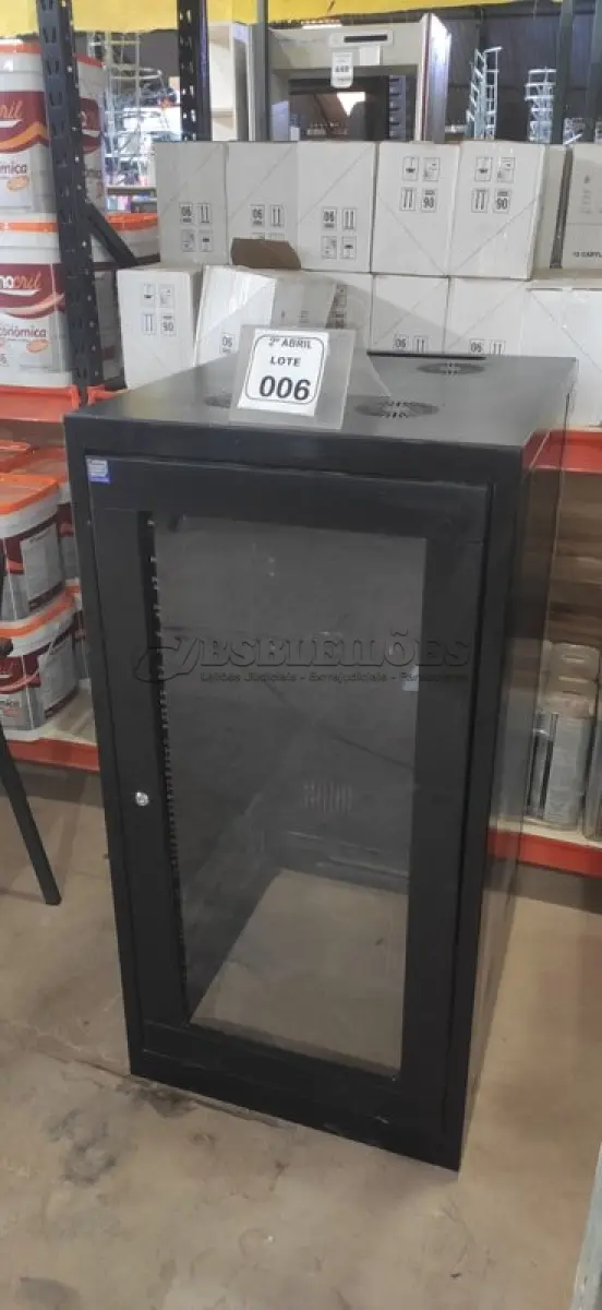 LOTE 006 - 01 RACK EM FERRO PARA SERVIDOR. (NO ESTADO) ATENÇÃO! FAZER A VISITAÇÃO ANTES DE ARREMATAR, NÃO SABEMOS SE FUNCIONA, LEILÃO NÃO TEM GARANTIA E NEM DEVOLUÇÃO, SUJEITO A POSSÍVEIS AVARIAS VISÍVEIS/OCULTAS E/OU AUSÊNCIA DE COMPONENTES.