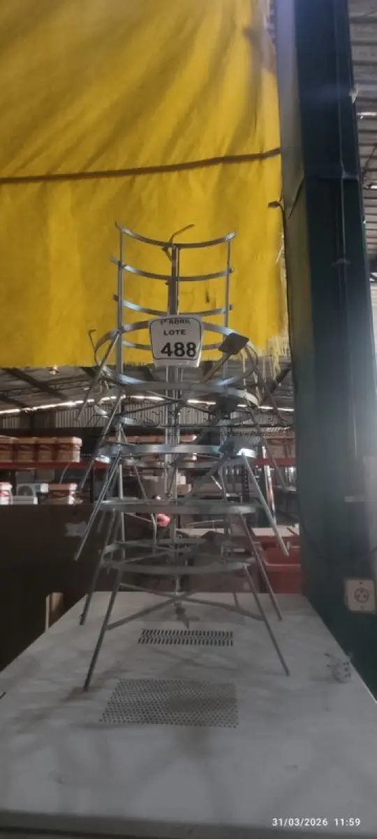 LOTE 488 - 05 BASES DE FERRO PARA LIXEIRA COM PEDAL. (NO ESTADO) ATENÇÃO! FAZER A VISITAÇÃO ANTES DE ARREMATAR, NÃO SABEMOS SE FUNCIONA, LEILÃO NÃO TEM GARANTIA E NEM DEVOLUÇÃO, SUJEITO A POSSÍVEIS AVARIAS VISÍVEIS/OCULTAS E/OU AUSÊNCIA DE COMPONENTES.