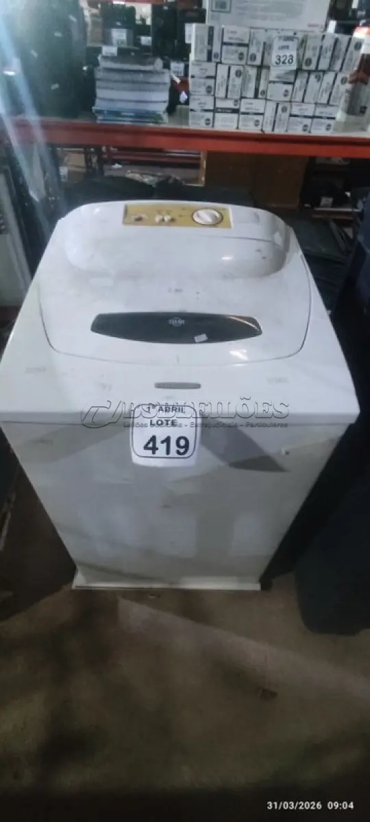 LOTE 419 - 01 MÁQUINA DE LAVAR 220V 5KG MARCA BRASTEMP. (NO ESTADO) ATENÇÃO! FAZER A VISITAÇÃO ANTES DE ARREMATAR, NÃO SABEMOS SE FUNCIONA, LEILÃO NÃO TEM GARANTIA E NEM DEVOLUÇÃO, SUJEITO A POSSÍVEIS AVARIAS VISÍVEIS/OCULTAS E/OU AUSÊNCIA DE COMPONENTES.
