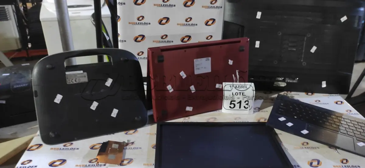 LOTE 513 - 01 ALL IN ONE MARCA ACER E 03 NOTEBOOKS DE MARCAS E MODELOS DIVERSOS. (NO ESTADO) ATENÇÃO! FAZER A VISITAÇÃO ANTES DE ARREMATAR, NÃO SABEMOS SE FUNCIONA, LEILÃO NÃO TEM GARANTIA E NEM DEVOLUÇÃO, SUJEITO A POSSÍVEIS AVARIAS VISÍVEIS/OCULTAS E/OU AUSÊNCIA DE COMPONENTES.