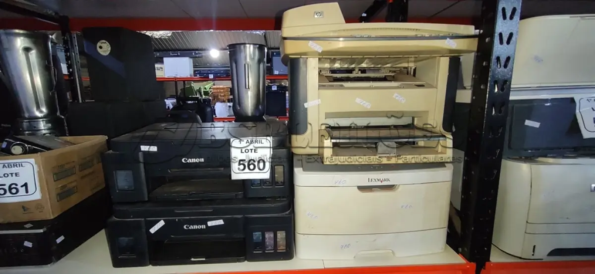 LOTE 560 - 01 IMPRESSORA MARCA LEXMARK E 02 IMPRESSORAS COLORIDAS MARCA CANON. (NO ESTADO) ATENÇÃO! FAZER A VISITAÇÃO ANTES DE ARREMATAR, NÃO SABEMOS SE FUNCIONA, LEILÃO NÃO TEM GARANTIA E NEM DEVOLUÇÃO, SUJEITO A POSSÍVEIS AVARIAS VISÍVEIS/OCULTAS E/OU AUSÊNCIA DE COMPONENTES.