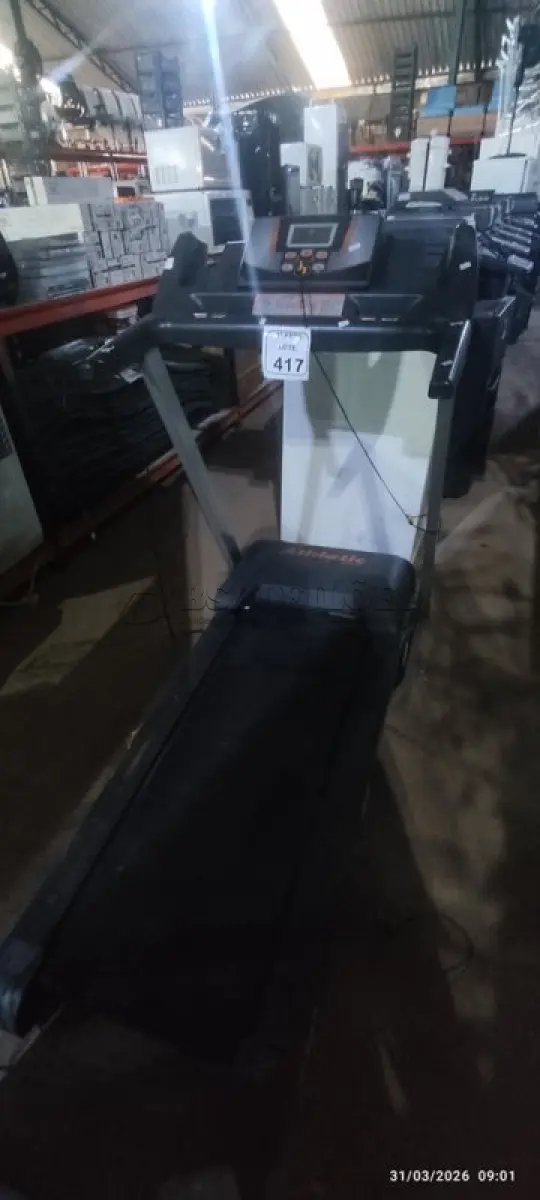 LOTE 417 - 01 ESTEIRA ERGOMÉTRICA MARCA ATHLETIC. (NO ESTADO) ATENÇÃO! FAZER A VISITAÇÃO ANTES DE ARREMATAR, NÃO SABEMOS SE FUNCIONA, LEILÃO NÃO TEM GARANTIA E NEM DEVOLUÇÃO, SUJEITO A POSSÍVEIS AVARIAS VISÍVEIS/OCULTAS E/OU AUSÊNCIA DE COMPONENTES.