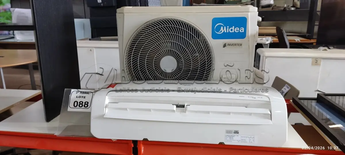 LOTE 088 - 01 AR-CONDICIONADO MIDEA INVERTER 12.000BTUS. (NO ESTADO) ATENÇÃO! FAZER A VISITAÇÃO ANTES DE ARREMATAR, NÃO SABEMOS SE FUNCIONA, LEILÃO NÃO TEM GARANTIA E NEM DEVOLUÇÃO, SUJEITO A POSSÍVEIS AVARIAS VISÍVEIS/OCULTAS E/OU AUSÊNCIA DE COMPONENTES.