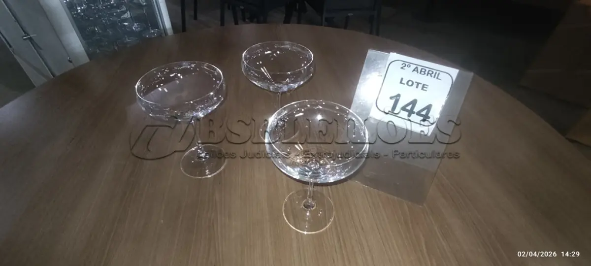 LOTE 144 - 03 TAÇAS DE CRISTAL MARIA ANTONIETA. (NO ESTADO) ATENÇÃO! FAZER A VISITAÇÃO ANTES DE ARREMATAR, NÃO SABEMOS SE FUNCIONA, LEILÃO NÃO TEM GARANTIA E NEM DEVOLUÇÃO, SUJEITO A POSSÍVEIS AVARIAS VISÍVEIS/OCULTAS E/OU AUSÊNCIA DE COMPONENTES.