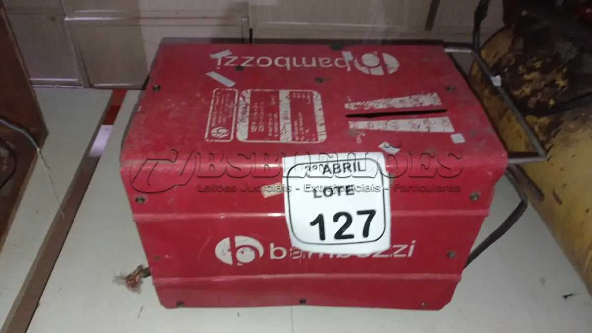 LOTE 127 - 01 MÁQUINA DE SOLDA MODELO NM250 MARCA BAMBOZZI. (NO ESTADO) ATENÇÃO! FAZER A VISITAÇÃO ANTES DE ARREMATAR, NÃO SABEMOS SE FUNCIONA, LEILÃO NÃO TEM GARANTIA E NEM DEVOLUÇÃO, SUJEITO A POSSÍVEIS AVARIAS VISÍVEIS/OCULTAS E/OU AUSÊNCIA DE COMPONENTES.