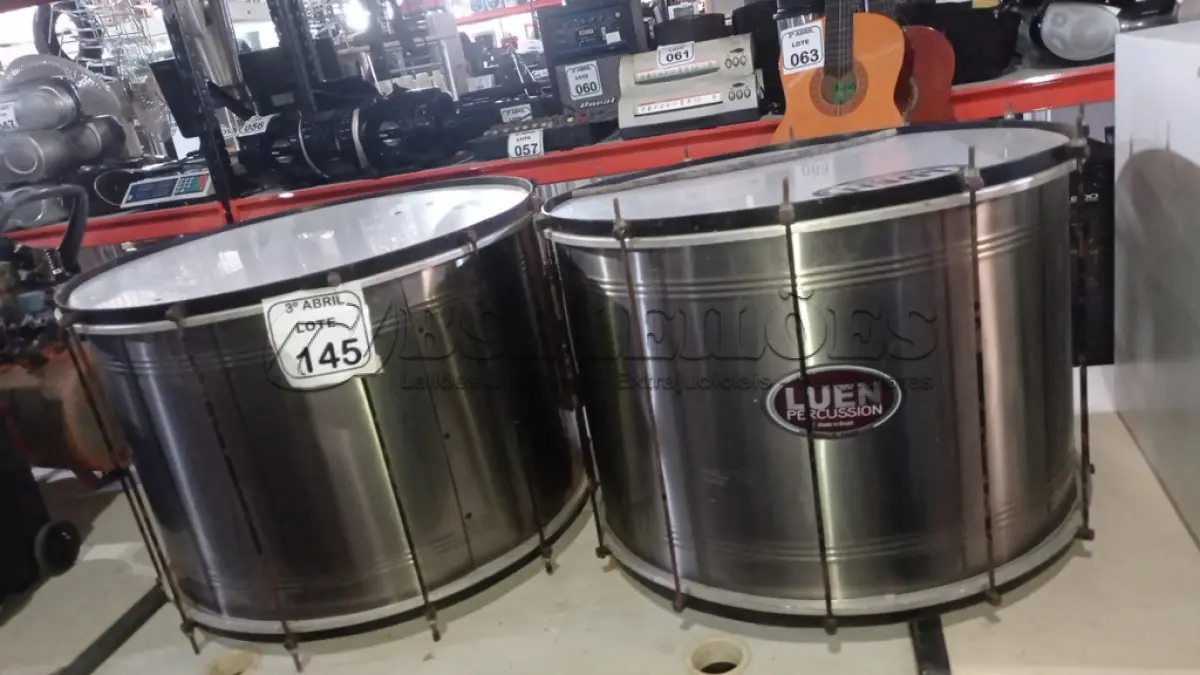 LOTE 145 - 02 SURDOS DE PERCUSSÃO MARCA LUEN. (NO ESTADO) ATENÇÃO! FAZER A VISITAÇÃO ANTES DE ARREMATAR, NÃO SABEMOS SE FUNCIONA, LEILÃO NÃO TEM GARANTIA E NEM DEVOLUÇÃO, SUJEITO A POSSÍVEIS AVARIAS VISÍVEIS/OCULTAS E/OU AUSÊNCIA DE COMPONENTES.