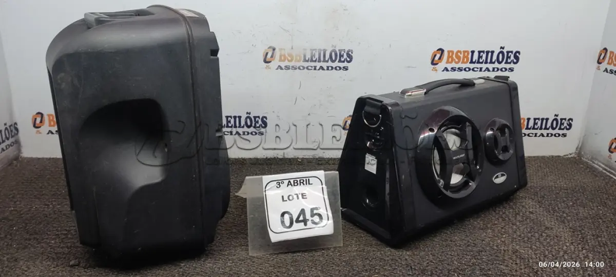 LOTE 045 - 02 CAIXAS DE SOM PORTÁTEIS MARCAS ANVOX E MULTILASER. (NO ESTADO) ATENÇÃO! FAZER A VISITAÇÃO ANTES DE ARREMATAR, NÃO SABEMOS SE FUNCIONA, LEILÃO NÃO TEM GARANTIA E NEM DEVOLUÇÃO, SUJEITO A POSSÍVEIS AVARIAS VISÍVEIS/OCULTAS E/OU AUSÊNCIA DE COMPONENTES.