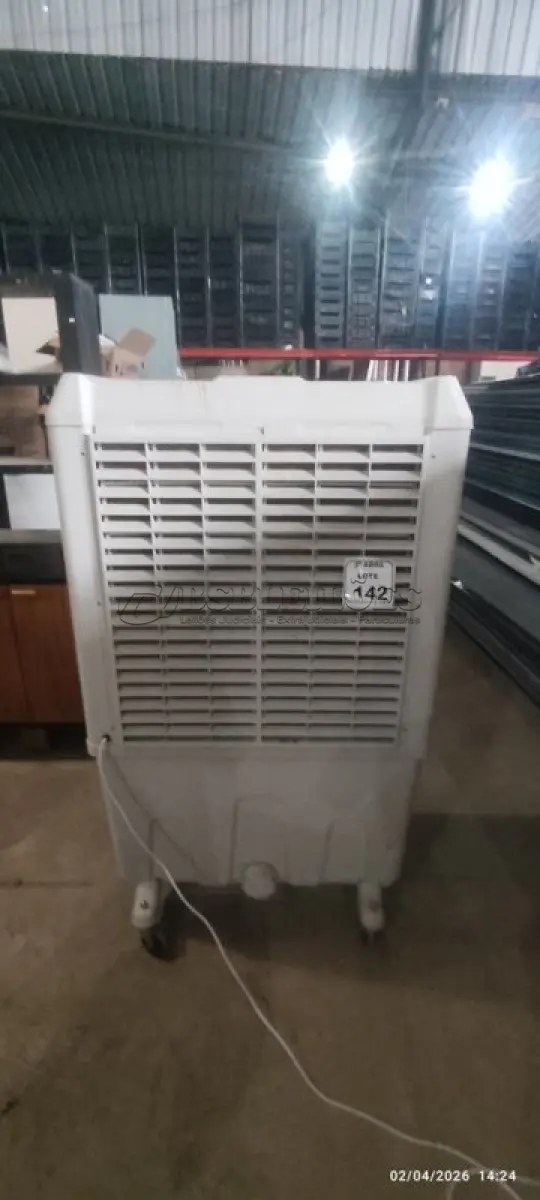 LOTE 142 - 01 CLIMATIZADOR EVAPORATIVO MODELO: M 9000 220V. (NO ESTADO) ATENÇÃO! FAZER A VISITAÇÃO ANTES DE ARREMATAR, NÃO SABEMOS SE FUNCIONA, LEILÃO NÃO TEM GARANTIA E NEM DEVOLUÇÃO, SUJEITO A POSSÍVEIS AVARIAS VISÍVEIS/OCULTAS E/OU AUSÊNCIA DE COMPONENTES.
