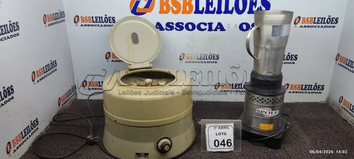 LOTE 046 - 01 CENTRIFUGADOR EXCELSA BABY MARCA FANEM . (NO ESTADO) ATENÇÃO! FAZER A VISITAÇÃO ANTES DE ARREMATAR, NÃO SABEMOS SE FUNCIONA, LEILÃO NÃO TEM GARANTIA E NEM DEVOLUÇÃO, SUJEITO A POSSÍVEIS AVARIAS VISÍVEIS/OCULTAS E/OU AUSÊNCIA DE COMPONENTES.