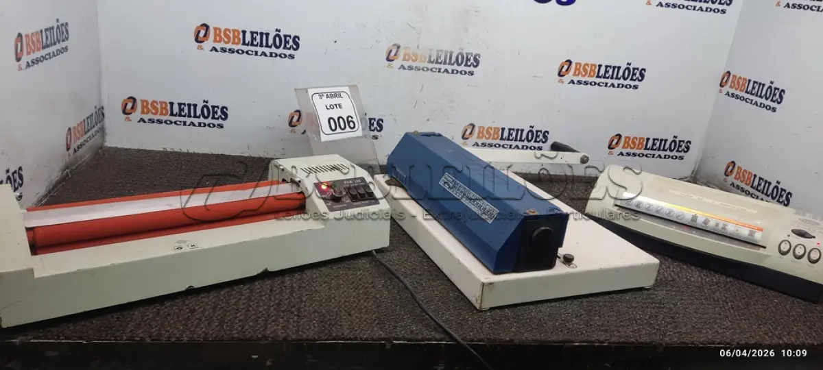 LOTE 006 - 02 LAMINADORAS DE MARCAS E MODELOS DIVERSOS. (NO ESTADO) ATENÇÃO! FAZER A VISITAÇÃO ANTES DE ARREMATAR, NÃO SABEMOS SE FUNCIONA, LEILÃO NÃO TEM GARANTIA E NEM DEVOLUÇÃO, SUJEITO A POSSÍVEIS AVARIAS VISÍVEIS/OCULTAS E/OU AUSÊNCIA DE COMPONENTES.