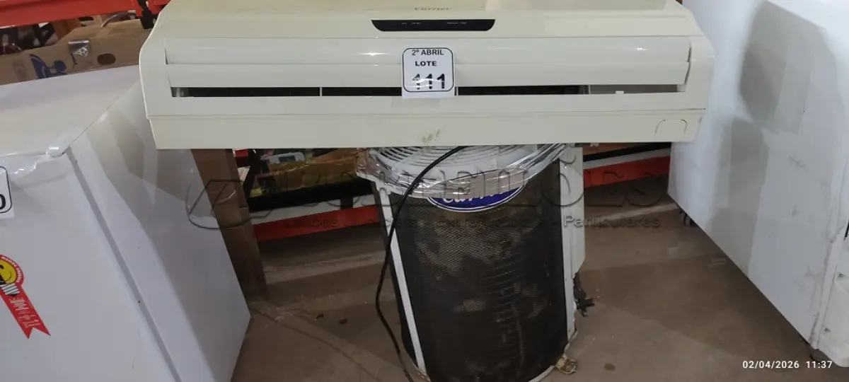 LOTE 111 - 01 AR-CONDICIONADO CARRIER 22.000BTUS. (NO ESTADO) ATENÇÃO! FAZER A VISITAÇÃO ANTES DE ARREMATAR, NÃO SABEMOS SE FUNCIONA, LEILÃO NÃO TEM GARANTIA E NEM DEVOLUÇÃO, SUJEITO A POSSÍVEIS AVARIAS VISÍVEIS/OCULTAS E/OU AUSÊNCIA DE COMPONENTES.