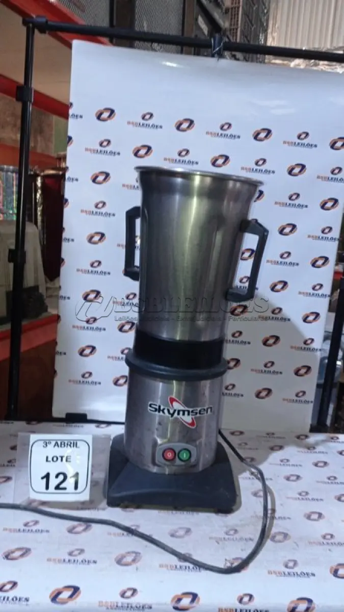 LOTE 121 - 01 LIQUIDIFICADOR INDUSTRIAL MARCA SKYMSEN. (NO ESTADO) ATENÇÃO! FAZER A VISITAÇÃO ANTES DE ARREMATAR, NÃO SABEMOS SE FUNCIONA, LEILÃO NÃO TEM GARANTIA E NEM DEVOLUÇÃO, SUJEITO A POSSÍVEIS AVARIAS VISÍVEIS/OCULTAS E/OU AUSÊNCIA DE COMPONENTES.