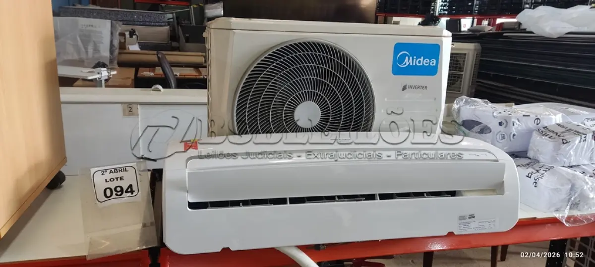 LOTE 094 - 01 AR-CONDICIONADO MIDEA INVERTER 18.000BTUS. (NO ESTADO) ATENÇÃO! FAZER A VISITAÇÃO ANTES DE ARREMATAR, NÃO SABEMOS SE FUNCIONA, LEILÃO NÃO TEM GARANTIA E NEM DEVOLUÇÃO, SUJEITO A POSSÍVEIS AVARIAS VISÍVEIS/OCULTAS E/OU AUSÊNCIA DE COMPONENTES.