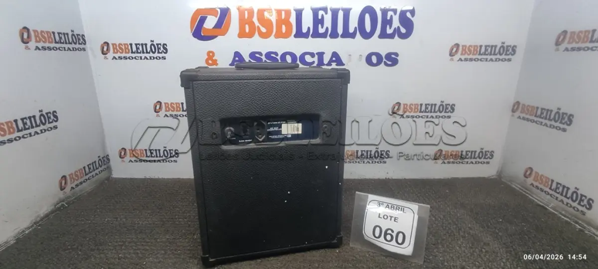 LOTE 060 - 01 MINI AMPLIFICADOR MODELO OCM250. (NO ESTADO) ATENÇÃO! FAZER A VISITAÇÃO ANTES DE ARREMATAR, NÃO SABEMOS SE FUNCIONA, LEILÃO NÃO TEM GARANTIA E NEM DEVOLUÇÃO, SUJEITO A POSSÍVEIS AVARIAS VISÍVEIS/OCULTAS E/OU AUSÊNCIA DE COMPONENTES.