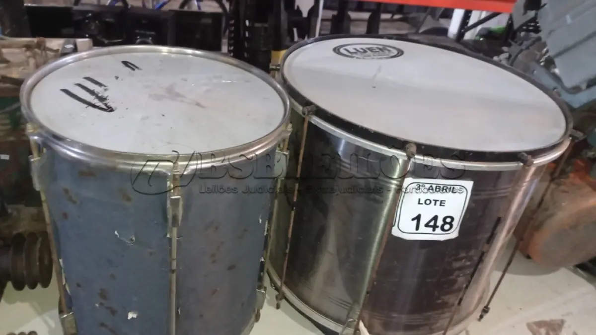 LOTE 148 - 01 REPINIQUE E 01 SURDO. (NO ESTADO) ATENÇÃO! FAZER A VISITAÇÃO ANTES DE ARREMATAR, NÃO SABEMOS SE FUNCIONA, LEILÃO NÃO TEM GARANTIA E NEM DEVOLUÇÃO, SUJEITO A POSSÍVEIS AVARIAS VISÍVEIS/OCULTAS E/OU AUSÊNCIA DE COMPONENTES.