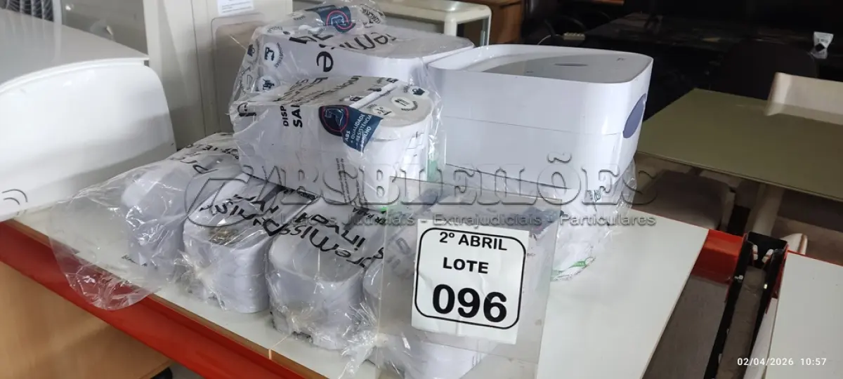 LOTE 096 - 04 DISPENSES DE PAPEL E 04 DISPENSES PARA SABONETE. (NO ESTADO) ATENÇÃO! FAZER A VISITAÇÃO ANTES DE ARREMATAR, NÃO SABEMOS SE FUNCIONA, LEILÃO NÃO TEM GARANTIA E NEM DEVOLUÇÃO, SUJEITO A POSSÍVEIS AVARIAS VISÍVEIS/OCULTAS E/OU AUSÊNCIA DE COMPONENTES.