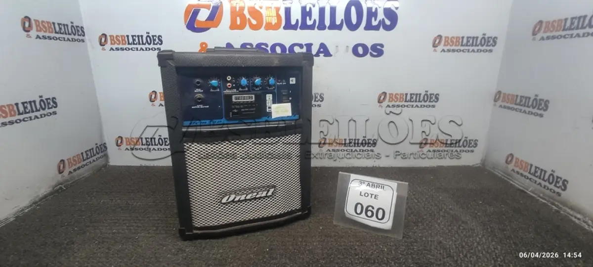 LOTE 060 - 01 MINI AMPLIFICADOR MODELO OCM250. (NO ESTADO) ATENÇÃO! FAZER A VISITAÇÃO ANTES DE ARREMATAR, NÃO SABEMOS SE FUNCIONA, LEILÃO NÃO TEM GARANTIA E NEM DEVOLUÇÃO, SUJEITO A POSSÍVEIS AVARIAS VISÍVEIS/OCULTAS E/OU AUSÊNCIA DE COMPONENTES.