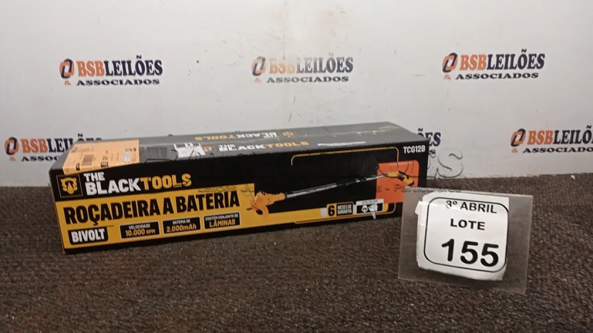 LOTE 155 - 01 ROÇADEIRA A BATERIA BIVOLT MODELO TCG12B MARCA BLACK TOOLS. (NO ESTADO) ATENÇÃO! FAZER A VISITAÇÃO ANTES DE ARREMATAR, NÃO SABEMOS SE FUNCIONA, LEILÃO NÃO TEM GARANTIA E NEM DEVOLUÇÃO, SUJEITO A POSSÍVEIS AVARIAS VISÍVEIS/OCULTAS E/OU AUSÊNCIA DE COMPONENTES.