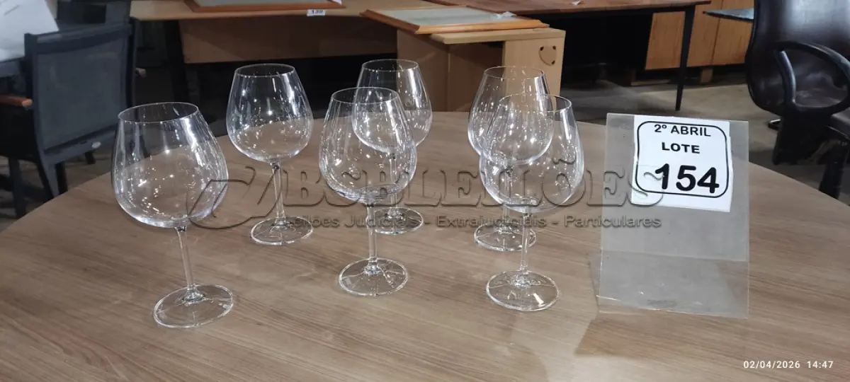 LOTE 154 - 06 TAÇAS PARA VINHOS. (NO ESTADO) ATENÇÃO! FAZER A VISITAÇÃO ANTES DE ARREMATAR, NÃO SABEMOS SE FUNCIONA, LEILÃO NÃO TEM GARANTIA E NEM DEVOLUÇÃO, SUJEITO A POSSÍVEIS AVARIAS VISÍVEIS/OCULTAS E/OU AUSÊNCIA DE COMPONENTES.