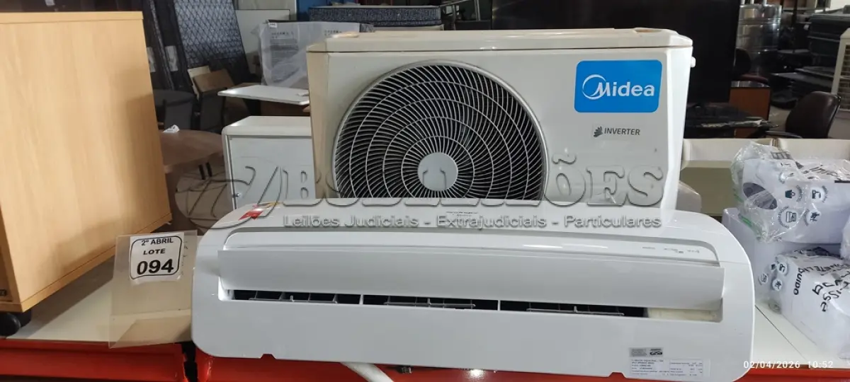 LOTE 094 - 01 AR-CONDICIONADO MIDEA INVERTER 18.000BTUS. (NO ESTADO) ATENÇÃO! FAZER A VISITAÇÃO ANTES DE ARREMATAR, NÃO SABEMOS SE FUNCIONA, LEILÃO NÃO TEM GARANTIA E NEM DEVOLUÇÃO, SUJEITO A POSSÍVEIS AVARIAS VISÍVEIS/OCULTAS E/OU AUSÊNCIA DE COMPONENTES.