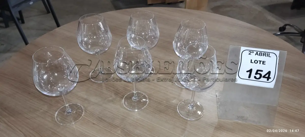 LOTE 154 - 06 TAÇAS PARA VINHOS. (NO ESTADO) ATENÇÃO! FAZER A VISITAÇÃO ANTES DE ARREMATAR, NÃO SABEMOS SE FUNCIONA, LEILÃO NÃO TEM GARANTIA E NEM DEVOLUÇÃO, SUJEITO A POSSÍVEIS AVARIAS VISÍVEIS/OCULTAS E/OU AUSÊNCIA DE COMPONENTES.
