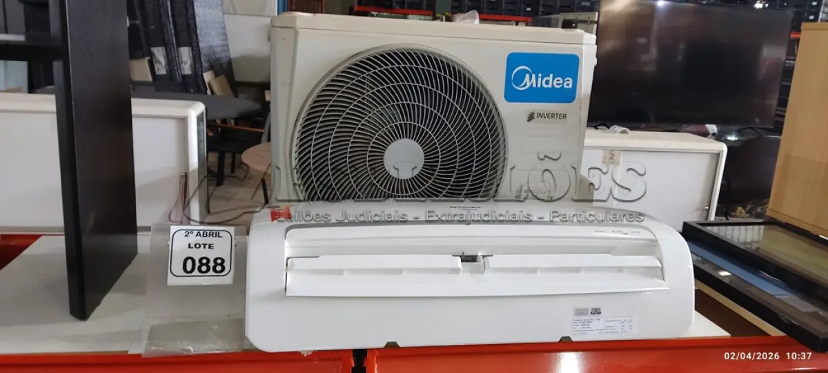 LOTE 088 - 01 AR-CONDICIONADO MIDEA INVERTER 12.000BTUS. (NO ESTADO) ATENÇÃO! FAZER A VISITAÇÃO ANTES DE ARREMATAR, NÃO SABEMOS SE FUNCIONA, LEILÃO NÃO TEM GARANTIA E NEM DEVOLUÇÃO, SUJEITO A POSSÍVEIS AVARIAS VISÍVEIS/OCULTAS E/OU AUSÊNCIA DE COMPONENTES.