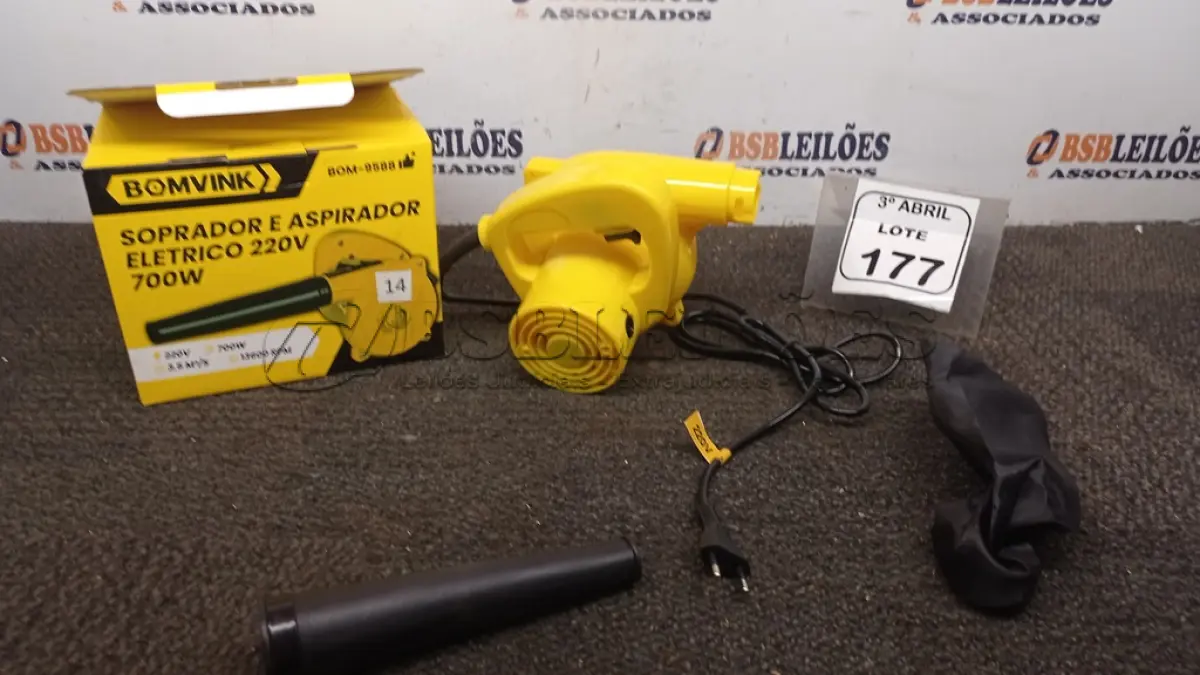 LOTE 177 - 01 SOPRADOR E ASPIRADOR ELÉTRICO 220V 700W MARCA BOMVINK. (NO ESTADO) ATENÇÃO! FAZER A VISITAÇÃO ANTES DE ARREMATAR, NÃO SABEMOS SE FUNCIONA, LEILÃO NÃO TEM GARANTIA E NEM DEVOLUÇÃO, SUJEITO A POSSÍVEIS AVARIAS VISÍVEIS/OCULTAS E/OU AUSÊNCIA DE COMPONENTES.
