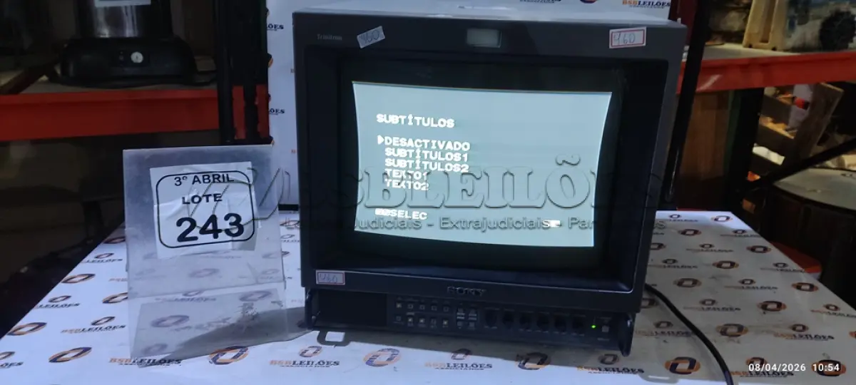 LOTE 243 - 01 MONITOR MODELO TRINITON MARCA SONY. (NO ESTADO) ATENÇÃO! FAZER A VISITAÇÃO ANTES DE ARREMATAR, NÃO SABEMOS SE FUNCIONA, LEILÃO NÃO TEM GARANTIA E NEM DEVOLUÇÃO, SUJEITO A POSSÍVEIS AVARIAS VISÍVEIS/OCULTAS E/OU AUSÊNCIA DE COMPONENTES.