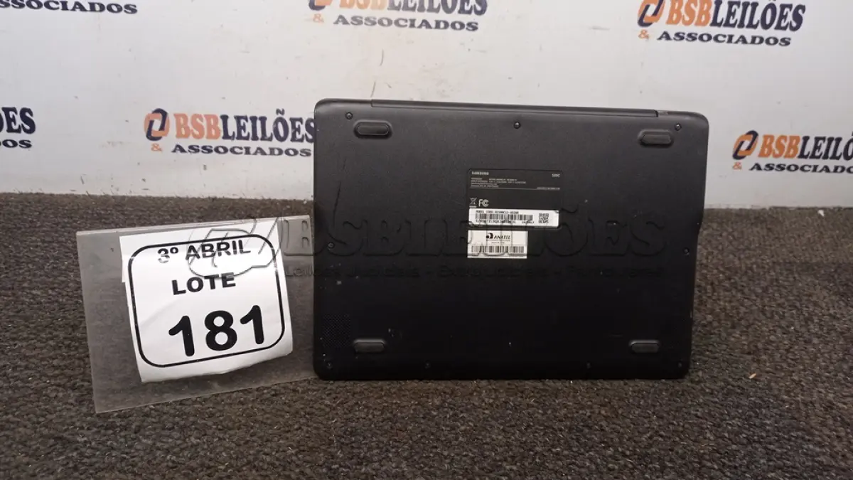 LOTE 181 - 01 CHROMEBOOK 16GB E.MMC MEMORIA 2GB LINHA CONNECT MARCA SAMSUNG SEM FONTE. (NO ESTADO) ATENÇÃO! FAZER A VISITAÇÃO ANTES DE ARREMATAR, NÃO SABEMOS SE FUNCIONA, LEILÃO NÃO TEM GARANTIA E NEM DEVOLUÇÃO, SUJEITO A POSSÍVEIS AVARIAS VISÍVEIS/OCULTAS E/OU AUSÊNCIA DE COMPONENTES.
