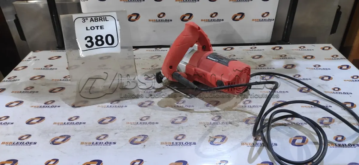 LOTE 380 - 01 SERRA MÁRMORE 1500W MONDIAL. (NO ESTADO) ATENÇÃO! FAZER A VISITAÇÃO ANTES DE ARREMATAR, NÃO SABEMOS SE FUNCIONA, LEILÃO NÃO TEM GARANTIA E NEM DEVOLUÇÃO, SUJEITO A POSSÍVEIS AVARIAS VISÍVEIS/OCULTAS E/OU AUSÊNCIA DE COMPONENTES.