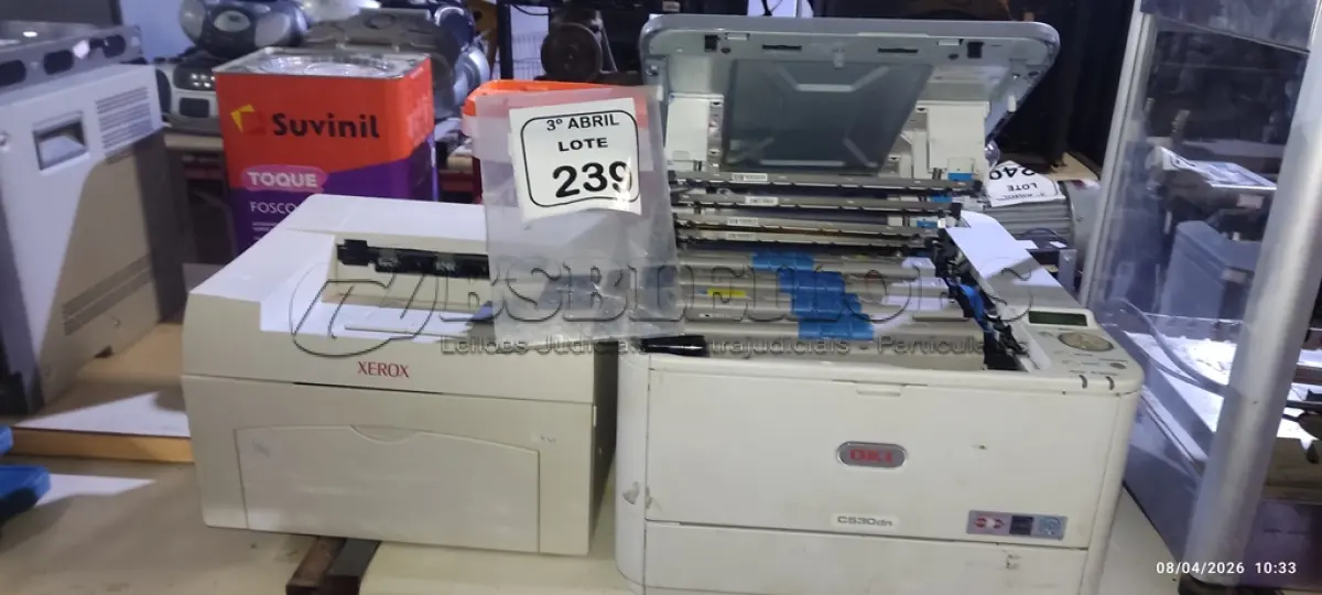 LOTE 239 - 02 IMPRESSORAS MARCA XEROX E OKY. (NO ESTADO) ATENÇÃO! FAZER A VISITAÇÃO ANTES DE ARREMATAR, NÃO SABEMOS SE FUNCIONA, LEILÃO NÃO TEM GARANTIA E NEM DEVOLUÇÃO, SUJEITO A POSSÍVEIS AVARIAS VISÍVEIS/OCULTAS E/OU AUSÊNCIA DE COMPONENTES.