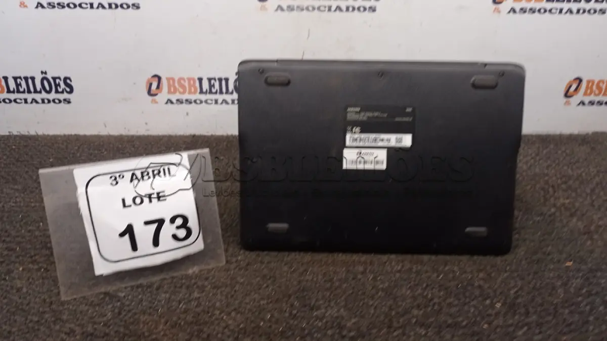 LOTE 173 - 01 CHROMEBOOK 16GB E.MMC MEMORIA 2GB LINHA CONNECT MARCA SAMSUNG SEM FONTE. (NO ESTADO) ATENÇÃO! FAZER A VISITAÇÃO ANTES DE ARREMATAR, NÃO SABEMOS SE FUNCIONA, LEILÃO NÃO TEM GARANTIA E NEM DEVOLUÇÃO, SUJEITO A POSSÍVEIS AVARIAS VISÍVEIS/OCULTAS E/OU AUSÊNCIA DE COMPONENTES.