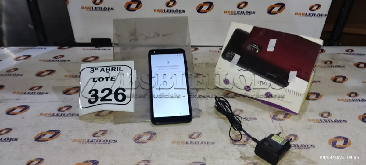 LOTE 326 - 01 SMARTPHONE COM CARREGADOR MODELO TWIST MARCA POSITIVO. (NO ESTADO) ATENÇÃO! FAZER A VISITAÇÃO ANTES DE ARREMATAR, NÃO SABEMOS SE FUNCIONA, LEILÃO NÃO TEM GARANTIA E NEM DEVOLUÇÃO, SUJEITO A POSSÍVEIS AVARIAS VISÍVEIS/OCULTAS E/OU AUSÊNCIA DE COMPONENTES.