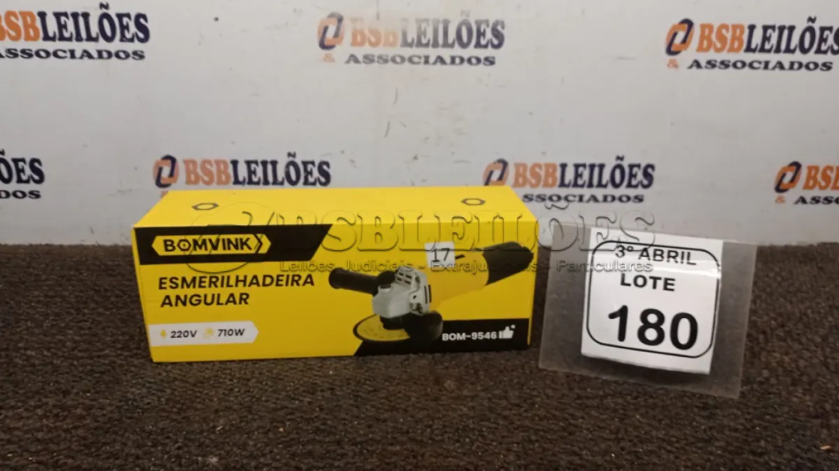 LOTE 180 - 01 ESMERILHADEIRA ANGULAR 220V  ( PRODUTO NOVO). (NO ESTADO) ATENÇÃO! FAZER A VISITAÇÃO ANTES DE ARREMATAR, NÃO SABEMOS SE FUNCIONA, LEILÃO NÃO TEM GARANTIA E NEM DEVOLUÇÃO, SUJEITO A POSSÍVEIS AVARIAS VISÍVEIS/OCULTAS E/OU AUSÊNCIA DE COMPONENTES.