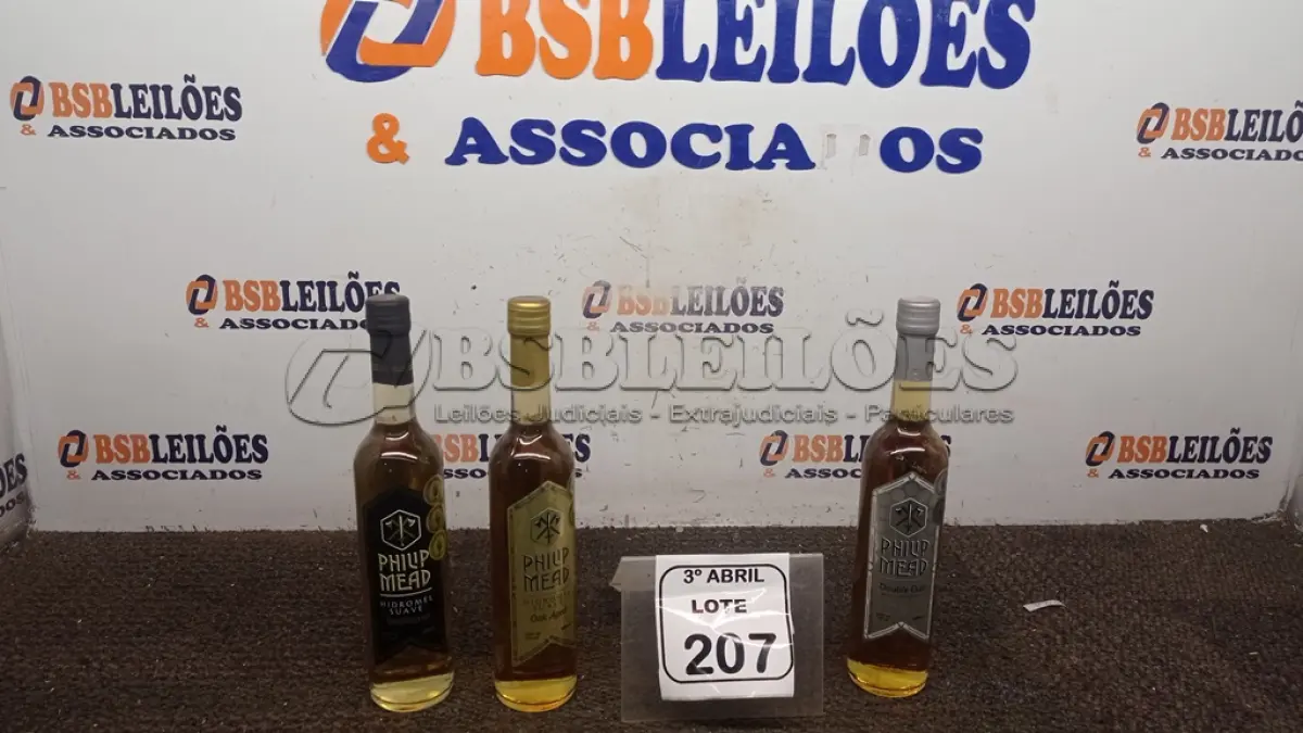 LOTE 207 - 03 GARRAFAS DE HIDROMEL 500 ML CADA SABORES DIVERSOS MARCA PHILP MEAD. (NO ESTADO) ATENÇÃO! FAZER A VISITAÇÃO ANTES DE ARREMATAR, NÃO SABEMOS SE FUNCIONA, LEILÃO NÃO TEM GARANTIA E NEM DEVOLUÇÃO, SUJEITO A POSSÍVEIS AVARIAS VISÍVEIS/OCULTAS E/OU AUSÊNCIA DE COMPONENTES.