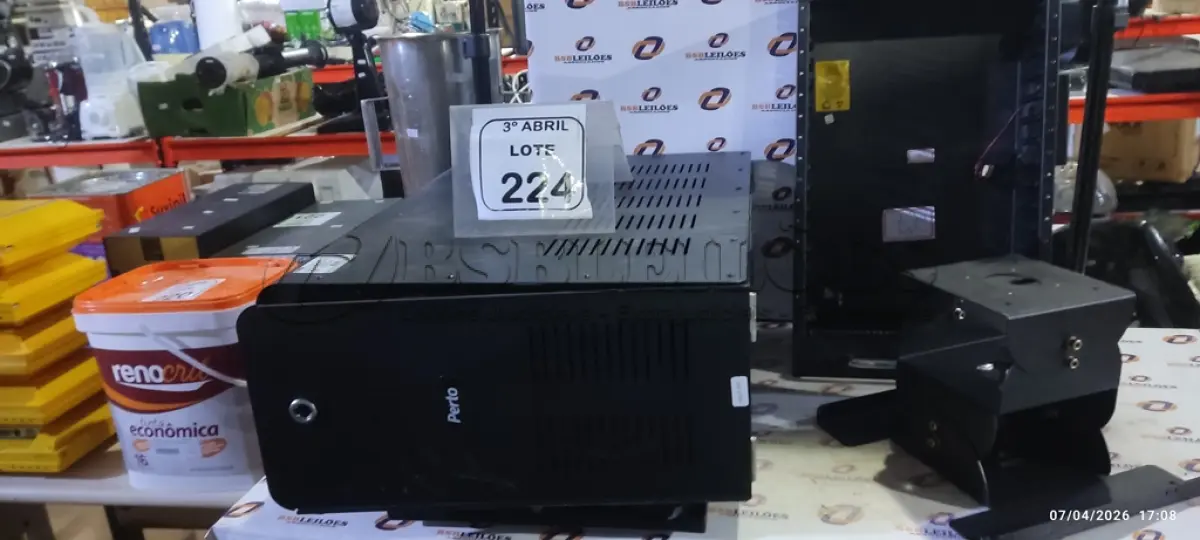 LOTE 224 - 01 SUPORTE PARA PROJETOR MULTIMÍDIA. (NO ESTADO) ATENÇÃO! FAZER A VISITAÇÃO ANTES DE ARREMATAR, NÃO SABEMOS SE FUNCIONA, LEILÃO NÃO TEM GARANTIA E NEM DEVOLUÇÃO, SUJEITO A POSSÍVEIS AVARIAS VISÍVEIS/OCULTAS E/OU AUSÊNCIA DE COMPONENTES.