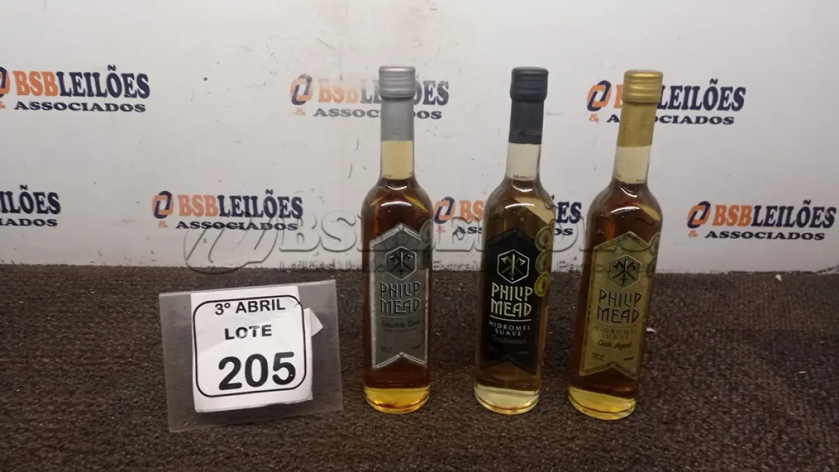 LOTE 205 - 03 GARRAFAS DE HIDROMEL 500 ML SABORES DIVERSOS MARCA PHILP MEAD. (NO ESTADO) ATENÇÃO! FAZER A VISITAÇÃO ANTES DE ARREMATAR, NÃO SABEMOS SE FUNCIONA, LEILÃO NÃO TEM GARANTIA E NEM DEVOLUÇÃO, SUJEITO A POSSÍVEIS AVARIAS VISÍVEIS/OCULTAS E/OU AUSÊNCIA DE COMPONENTES.