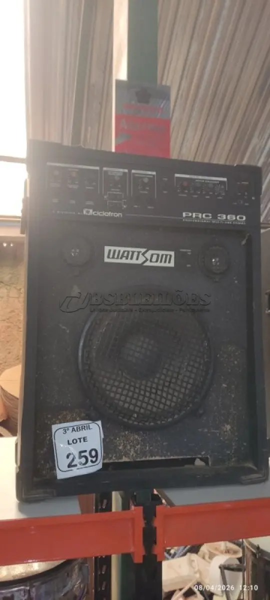 LOTE 259 - 01 CAIXA DE SOM AMPLIFICADA MODELO PRC 360 MARCA WATTSOM. (NO ESTADO) ATENÇÃO! FAZER A VISITAÇÃO ANTES DE ARREMATAR, NÃO SABEMOS SE FUNCIONA, LEILÃO NÃO TEM GARANTIA E NEM DEVOLUÇÃO, SUJEITO A POSSÍVEIS AVARIAS VISÍVEIS/OCULTAS E/OU AUSÊNCIA DE COMPONENTES.