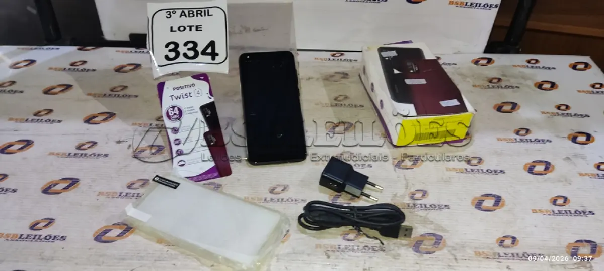 LOTE 334 - 01 SMARTPHONE COM CARREGADOR MODELO TWIST MARCA POSITIVO. (NO ESTADO) ATENÇÃO! FAZER A VISITAÇÃO ANTES DE ARREMATAR, NÃO SABEMOS SE FUNCIONA, LEILÃO NÃO TEM GARANTIA E NEM DEVOLUÇÃO, SUJEITO A POSSÍVEIS AVARIAS VISÍVEIS/OCULTAS E/OU AUSÊNCIA DE COMPONENTES.