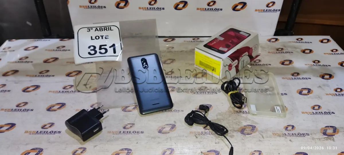 LOTE 351 - 01   SMARTPHONE COM CARREGADOR MODELO TWIST MARCA POSITIVO. (NO ESTADO) ATENÇÃO! FAZER A VISITAÇÃO ANTES DE ARREMATAR, NÃO SABEMOS SE FUNCIONA, LEILÃO NÃO TEM GARANTIA E NEM DEVOLUÇÃO, SUJEITO A POSSÍVEIS AVARIAS VISÍVEIS/OCULTAS E/OU AUSÊNCIA DE COMPONENTES.