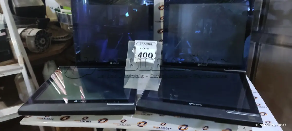 LOTE 400 - 04 MONITORES MARCA NEOVO. (NO ESTADO) ATENÇÃO! FAZER A VISITAÇÃO ANTES DE ARREMATAR, NÃO SABEMOS SE FUNCIONA, LEILÃO NÃO TEM GARANTIA E NEM DEVOLUÇÃO, SUJEITO A POSSÍVEIS AVARIAS VISÍVEIS/OCULTAS E/OU AUSÊNCIA DE COMPONENTES.