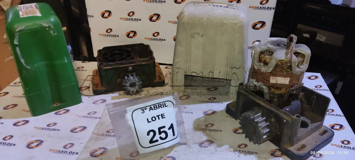 LOTE 251