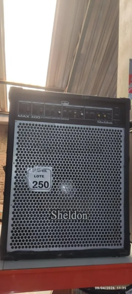 LOTE 250 - 01 CAIXA DE SOM AMPLIFICADA MARCA SHELDON. (NO ESTADO) ATENÇÃO! FAZER A VISITAÇÃO ANTES DE ARREMATAR, NÃO SABEMOS SE FUNCIONA, LEILÃO NÃO TEM GARANTIA E NEM DEVOLUÇÃO, SUJEITO A POSSÍVEIS AVARIAS VISÍVEIS/OCULTAS E/OU AUSÊNCIA DE COMPONENTES.