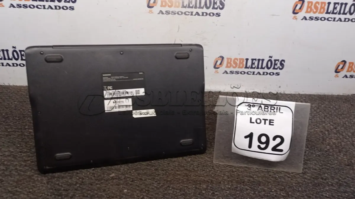 LOTE 192 - 01 CHROMEBOOK 16GB E.MMC MEMORIA 2GB LINHA CONNECT MARCA SAMSUNG SEM FONTE. (NO ESTADO) ATENÇÃO! FAZER A VISITAÇÃO ANTES DE ARREMATAR, NÃO SABEMOS SE FUNCIONA, LEILÃO NÃO TEM GARANTIA E NEM DEVOLUÇÃO, SUJEITO A POSSÍVEIS AVARIAS VISÍVEIS/OCULTAS E/OU AUSÊNCIA DE COMPONENTES.