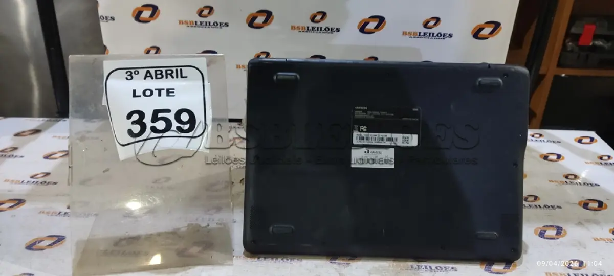 LOTE 359 - 01 CHROMEBOOK 16GB E.MMC MEMORIA 2GB LINHA CONNECT MARCA SAMSUNG SEM FONTE. (NO ESTADO) ATENÇÃO! FAZER A VISITAÇÃO ANTES DE ARREMATAR, NÃO SABEMOS SE FUNCIONA, LEILÃO NÃO TEM GARANTIA E NEM DEVOLUÇÃO, SUJEITO A POSSÍVEIS AVARIAS VISÍVEIS/OCULTAS E/OU AUSÊNCIA DE COMPONENTES.